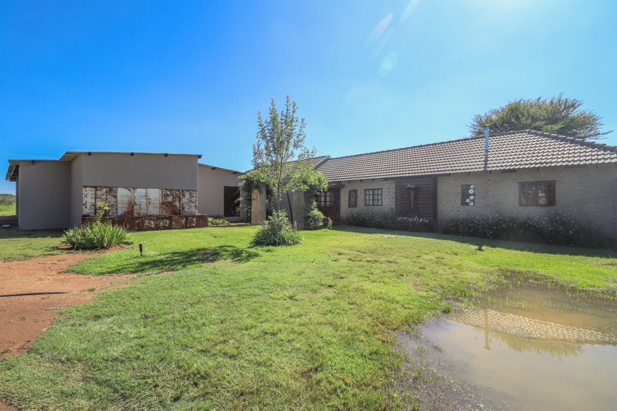 Commercial Property for Sale in La Hoff North West